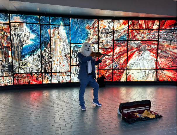 Photo of Busker in Montreal 2022